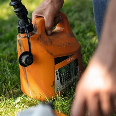 Motomix Carburant prêt à l'emploi pour moteurs 2-temps et 4-MIX® STIHL Vitiwald