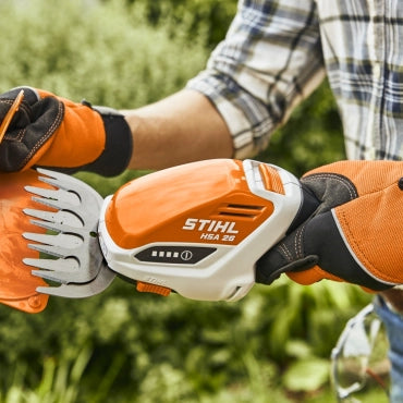 Cisaille à arbustes et gazon STIHL HSA 26 - Pack complet Vitiwald